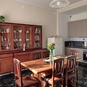 Apartment La Casa Di Amelie, Parma